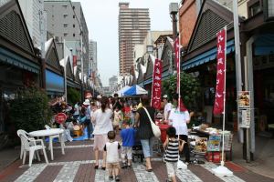 Nishinaka Dori (shopping street, festival) - 志村秀明